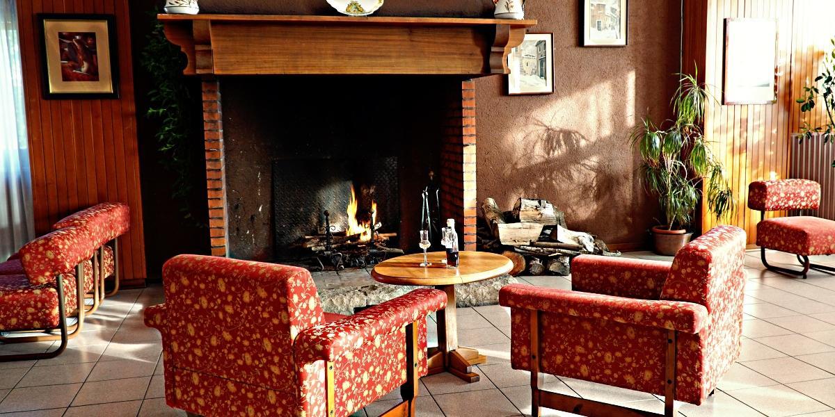 Family Hotel Como Ривизондоли Экстерьер фото